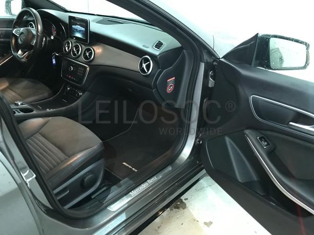 Mercedes-Benz CLA 200 CDI AMG · Ano 2015