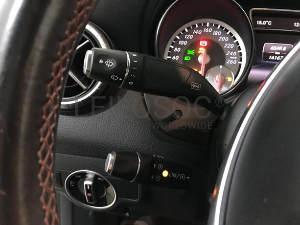 Mercedes-Benz CLA 200 CDI AMG · Ano 2015