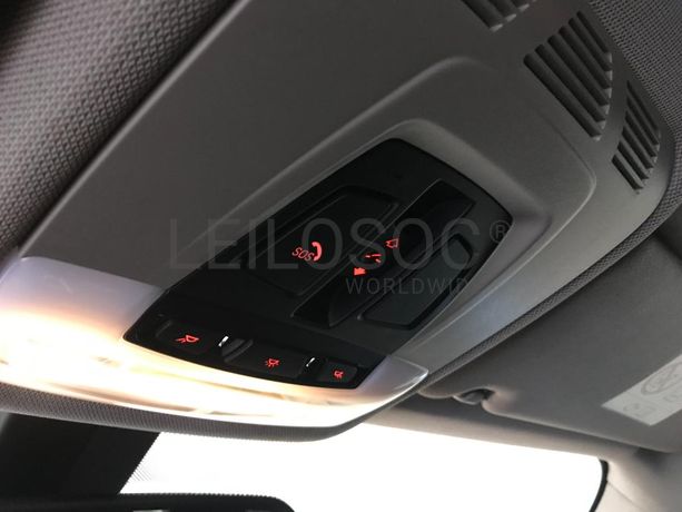 BMW 318 D Touring · Ano 2015