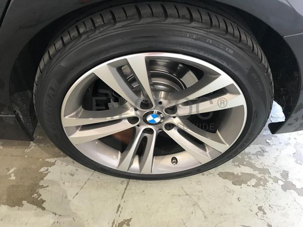 BMW 318 D Touring · Ano 2015