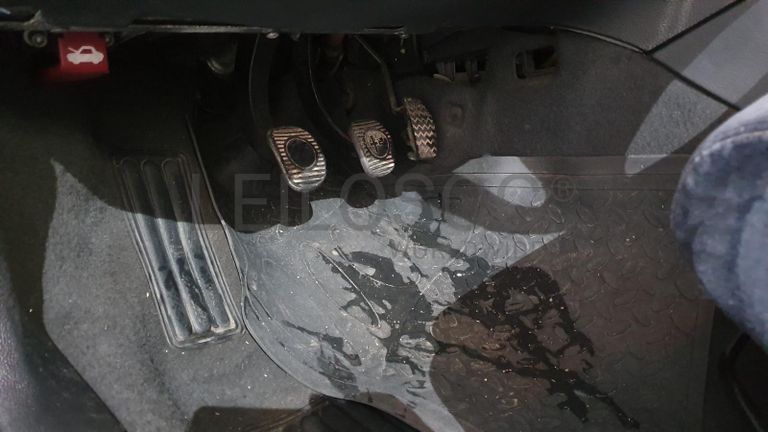 Alfa Romeo 156 1.9 JTD · Ano 1998