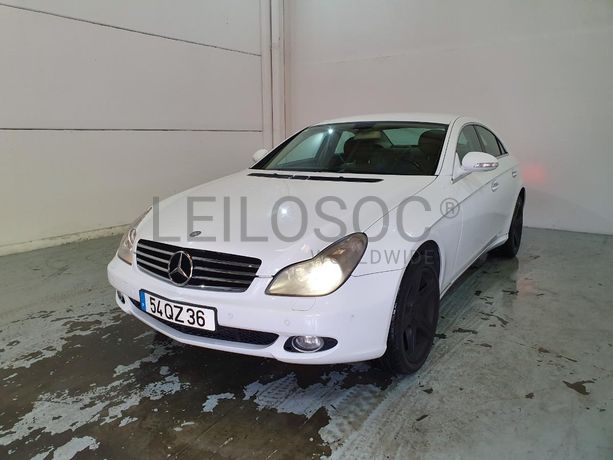 Mercedes-Benz 320 CDI · Ano 2005