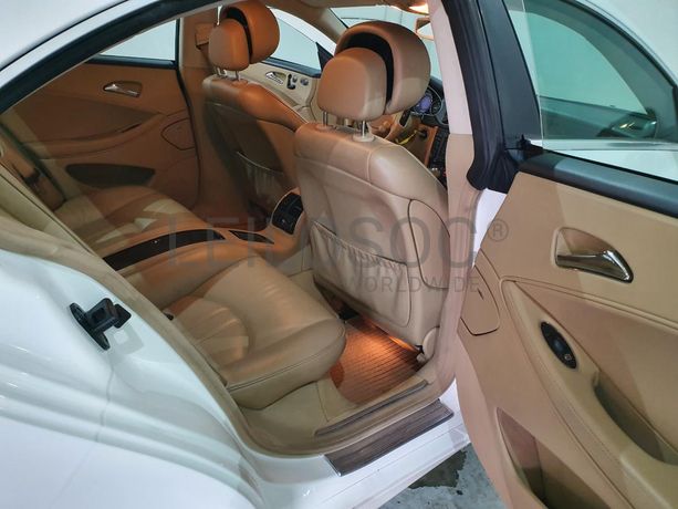 Mercedes-Benz 320 CDI · Ano 2005