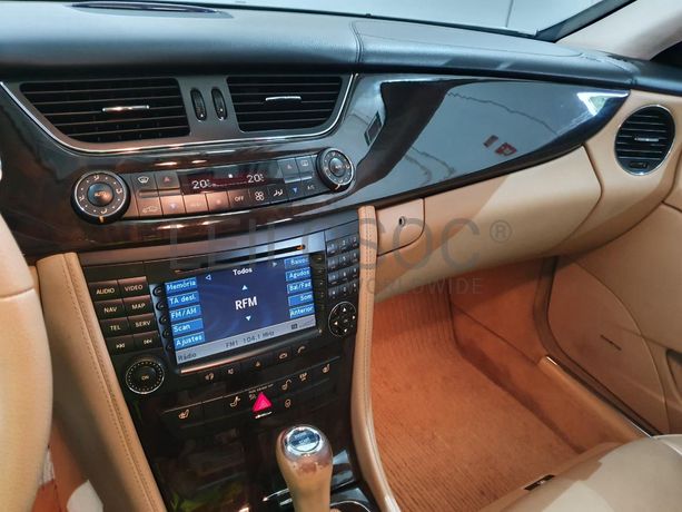 Mercedes-Benz 320 CDI · Ano 2005