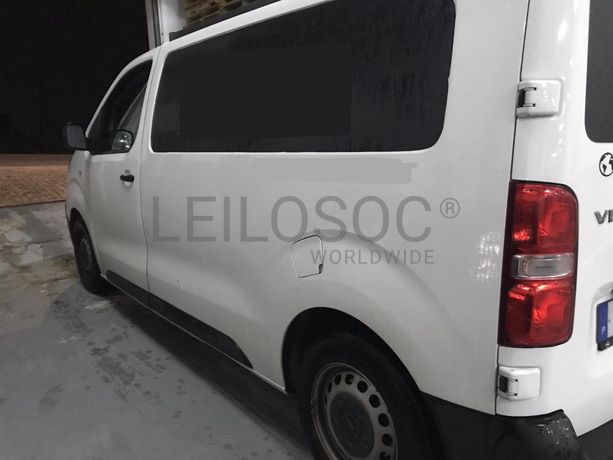 Opel Vivaro 1.5 CDTI · Ano 2021