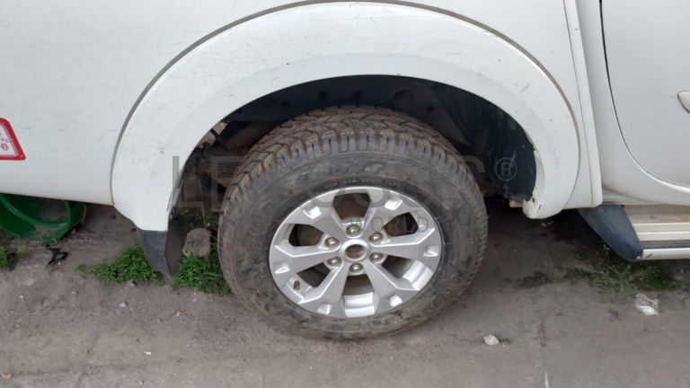 Mitsubishi Triton ·