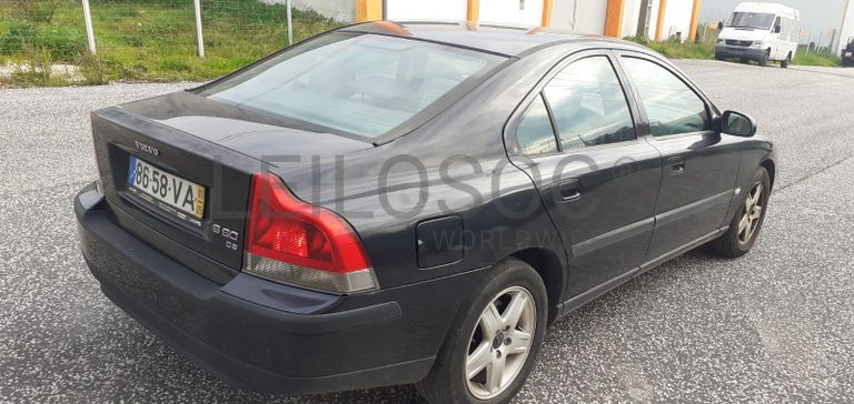 Volvo S60 2.4 D5 · Ano 2003