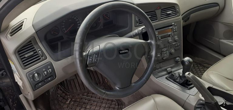 Volvo S60 2.4 D5 · Ano 2003