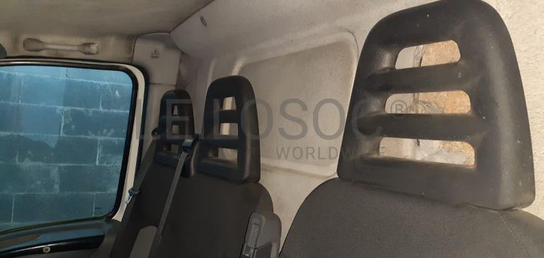 Iveco Daily 3551 TV · Ano 2010