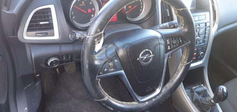 Opel Astra 1.7CDTI · Ano 2012