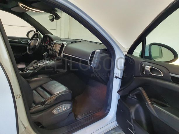 Porsche Cayenne 3.0D · Ano 2013