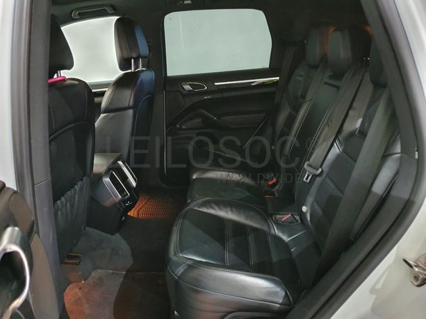 Porsche Cayenne 3.0D · Ano 2013