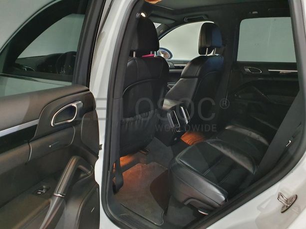 Porsche Cayenne 3.0D · Ano 2013
