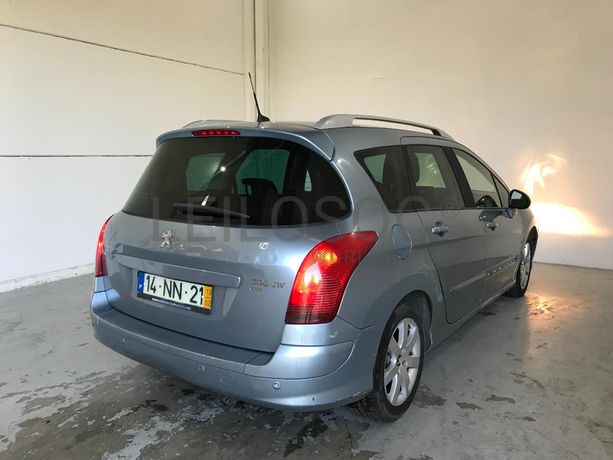 Peugeot 308 1.6 HDI · Ano 2013