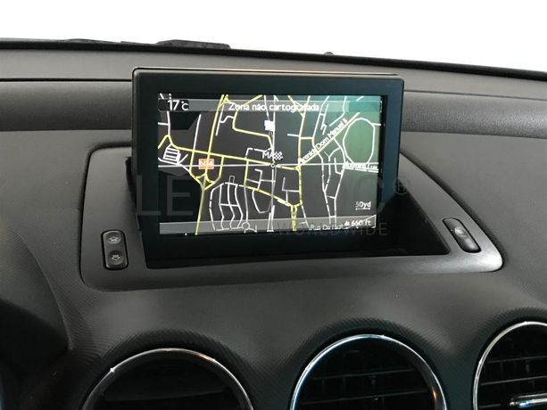 Peugeot 308 1.6 HDI · Ano 2013