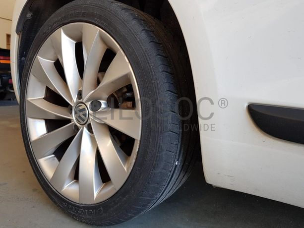 Volkswagen Scirocco 2.0 TDI · Ano 2011