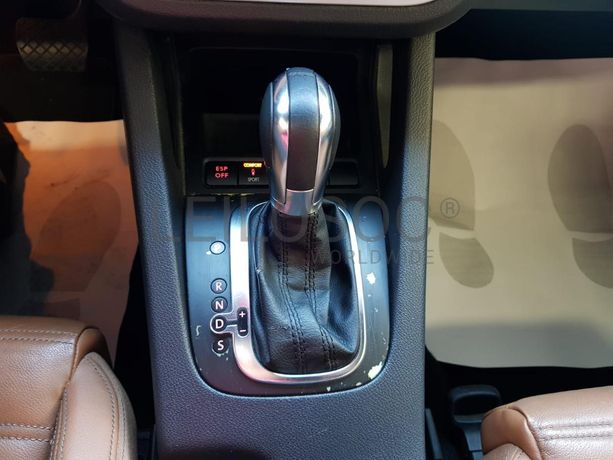 Volkswagen Scirocco 2.0 TDI · Ano 2011