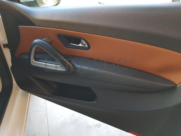 Volkswagen Scirocco 2.0 TDI · Ano 2011