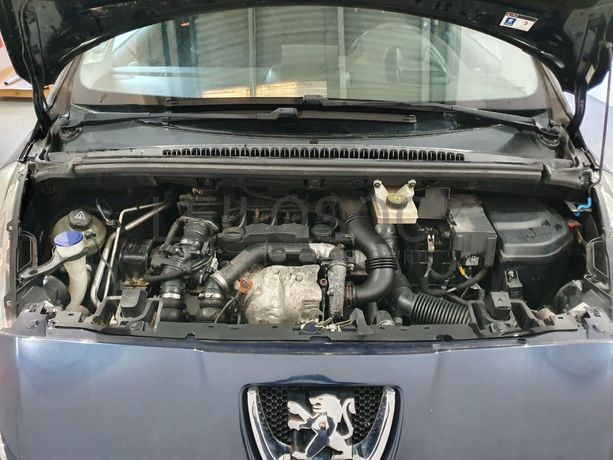 Peugeot 5008 1.6HDI · Ano 2010