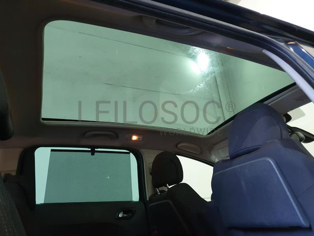 Peugeot 5008 1.6HDI · Ano 2010