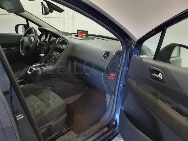 Peugeot 5008 1.6HDI · Ano 2010