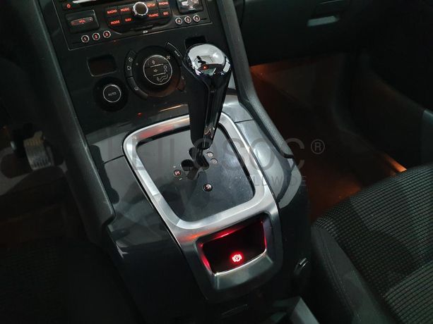 Peugeot 5008 1.6HDI · Ano 2010