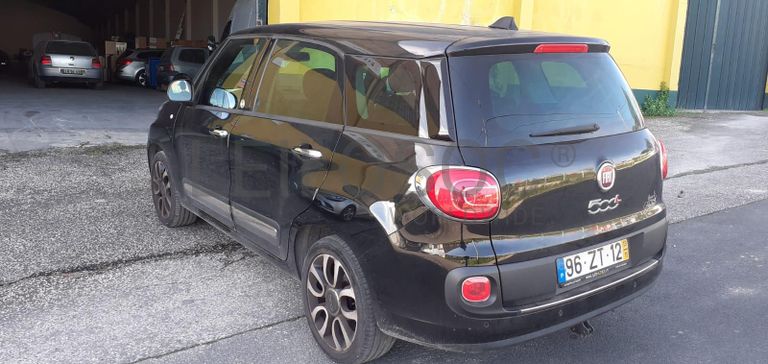 Fiat 500L · Ano 2013