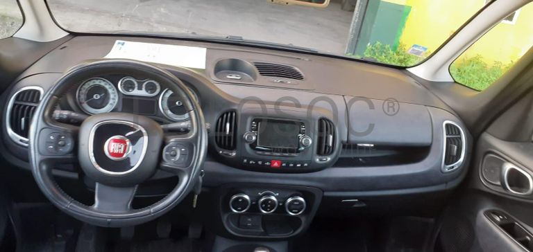 Fiat 500L · Ano 2013