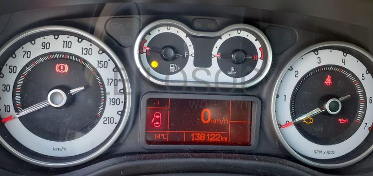 Fiat 500L · Ano 2013