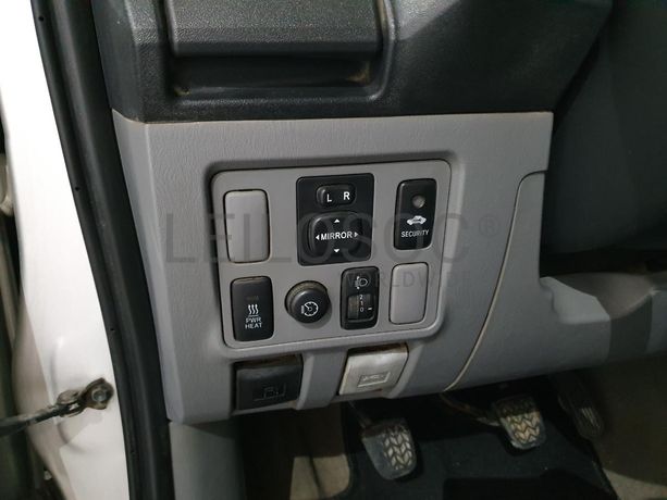 Toyota Hilux 3.0 D-4D · Ano 2007