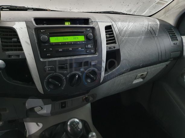 Toyota Hilux 3.0 D-4D · Ano 2007