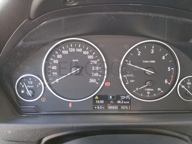 BMW 318D 2.0 · Ano 2014