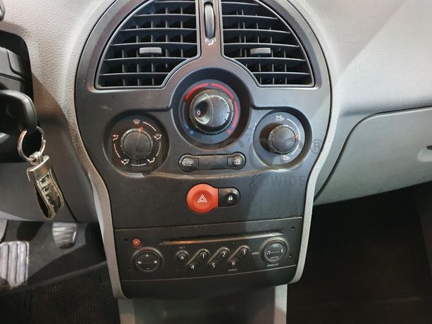 Renault Modus 1.5 DCI · Ano 2006