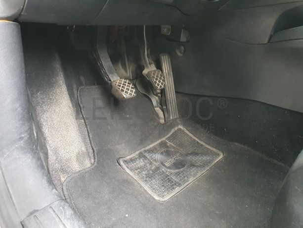 Seat Leon 1.9 TDI · Ano 2010