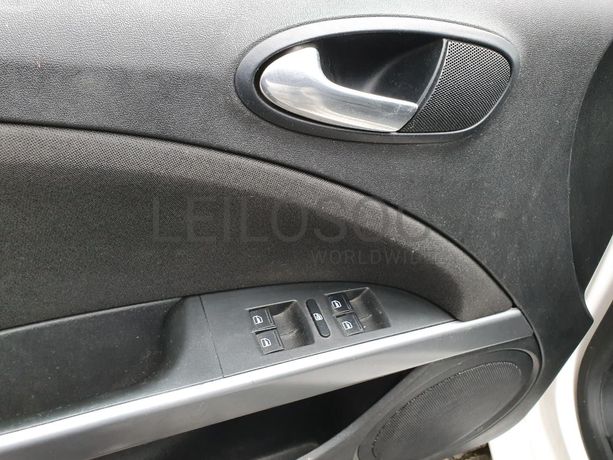 Seat Leon 1.9 TDI · Ano 2010