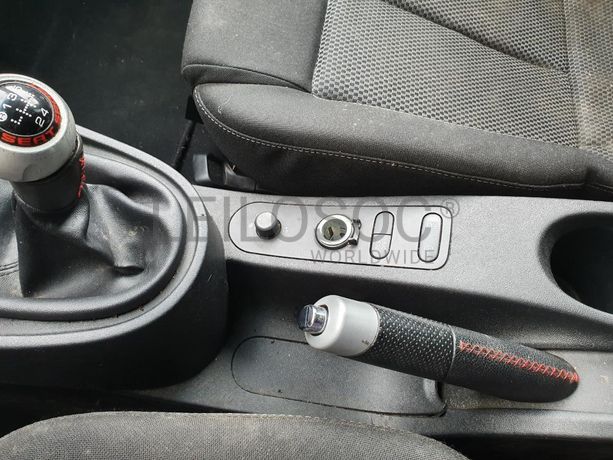 Seat Leon 1.9 TDI · Ano 2010