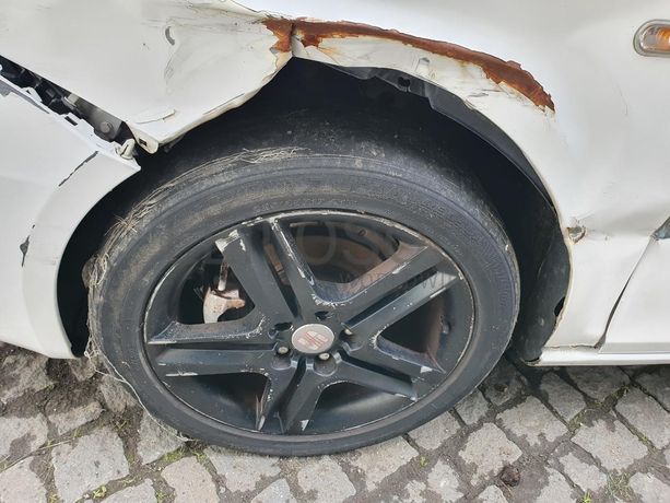 Seat Leon 1.9 TDI · Ano 2010