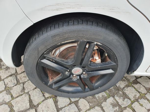 Seat Leon 1.9 TDI · Ano 2010