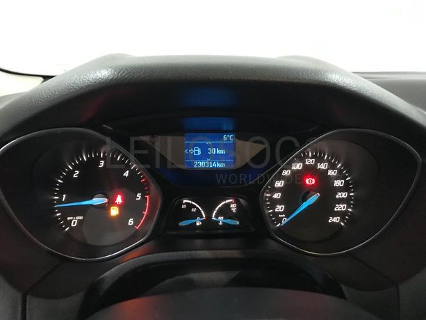 Ford Focus 1.6TDCI · Ano 2011