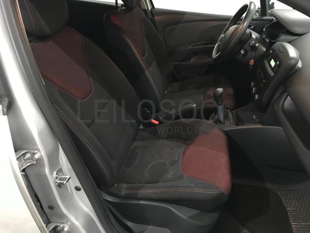 Renault Clio 1.5 DCI · Ano 2014