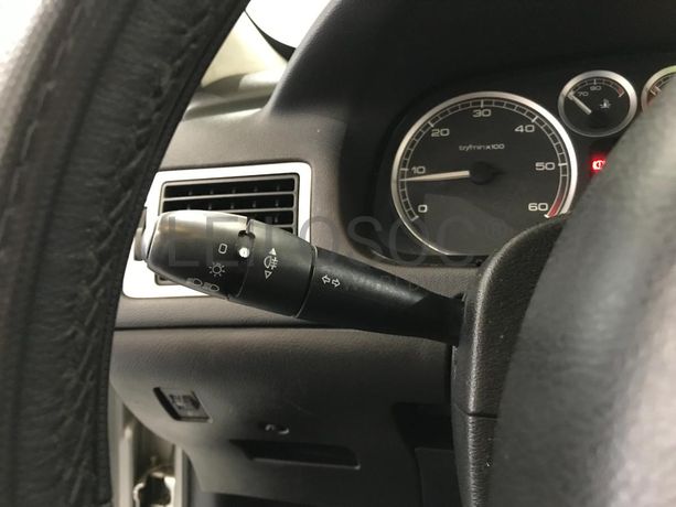 Peugeot 307 1.4 HDI · Ano 2005