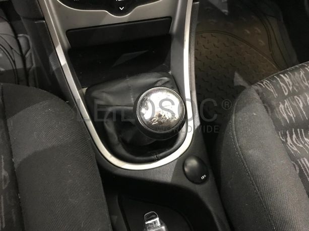 Peugeot 307 1.4 HDI · Ano 2005