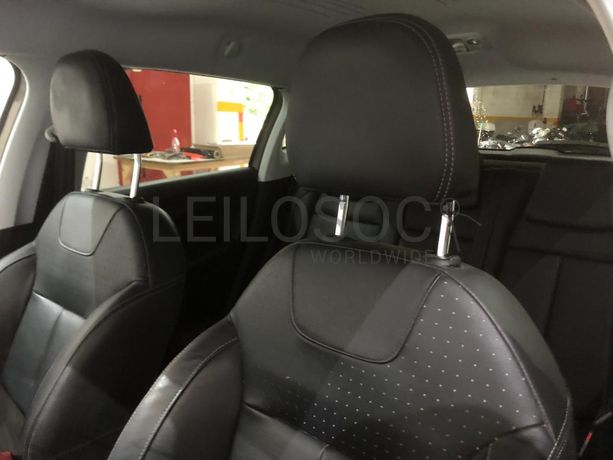 Peugeot 2008 1.6HDI · Ano 2014