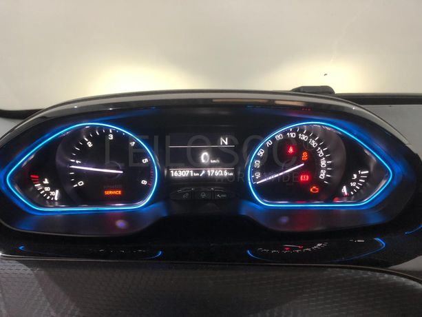 Peugeot 2008 1.6HDI · Ano 2014