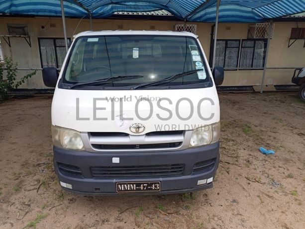 Toyota Hiace ·
