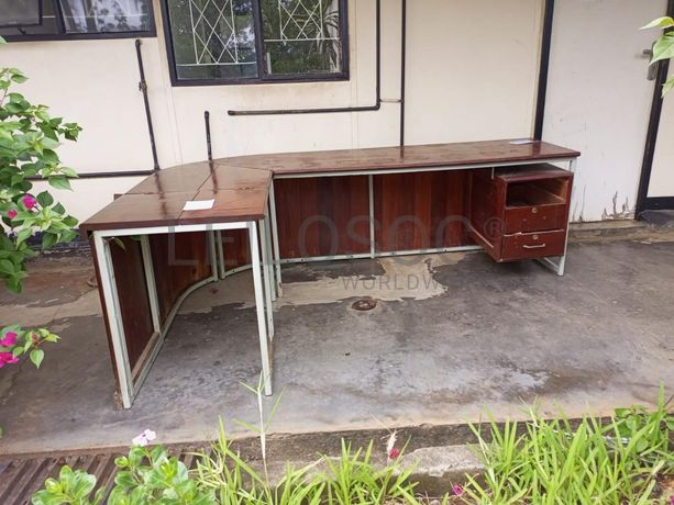 Mobiliário de escritório ·