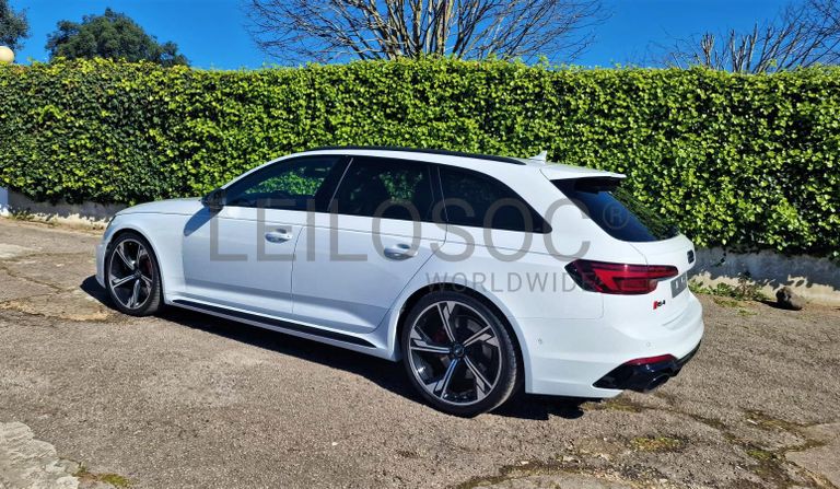Audi RS4 Avant Quattro triptronic