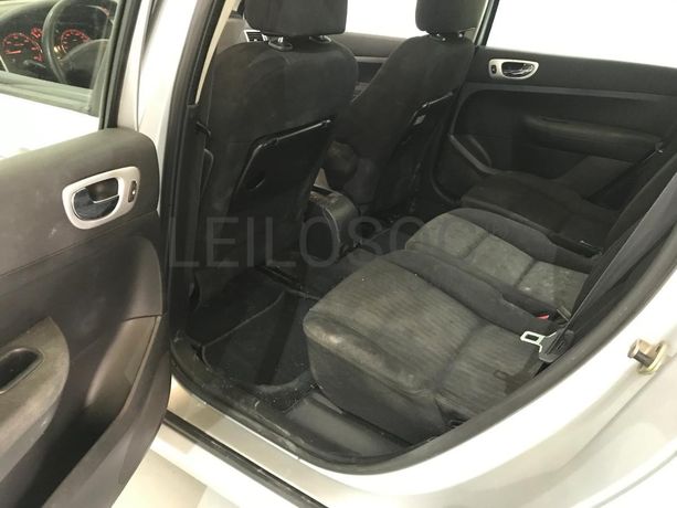 Peugeot 307 SW 1.6 HDI · Ano 2006