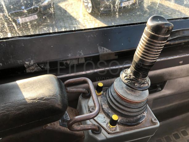 Empilhador Telescópico Manitou MRT 2150