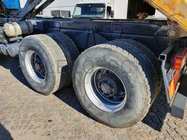 Volvo FH12 380 (8x4) Basculante · Ano 1998